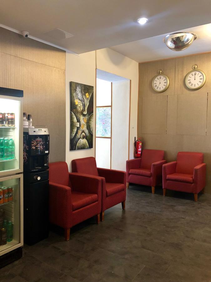 Hotel Mira Inn プラハ エクステリア 写真